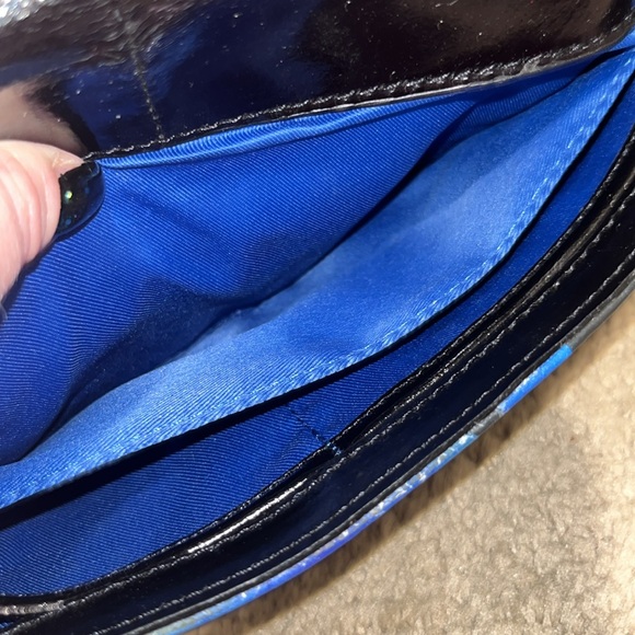 Multicolor Crossbody Bag - Picture 3 of 12